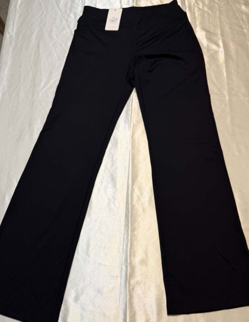 Yogipace Women's Black Flare Yoga Pants with Pockets Size S New
